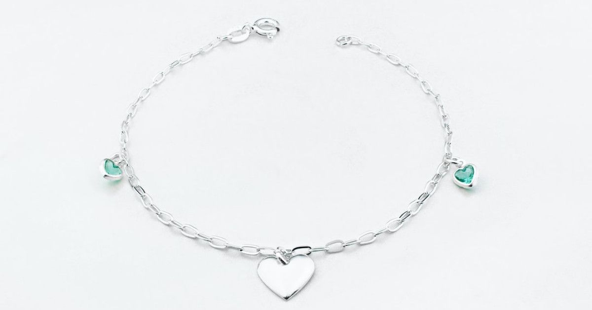 Blessing bracelets: Unlock abundance and positivity with this accessory.